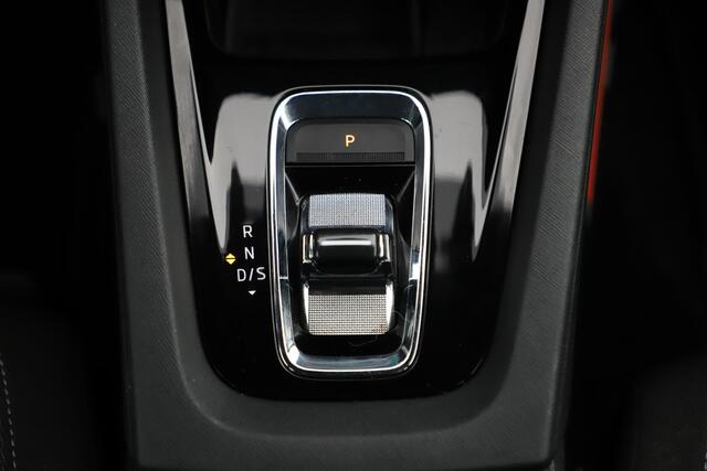 Skoda OCTAVIA Combi 1.0 e-TSI Ambition Automaat Virtual Cockpit Navigatie Carplay Android LMV LED Clima Cruise Lane Assist