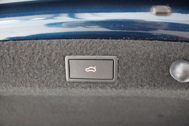 Skoda OCTAVIA 1.0 e-TSI Business Edition Navigatie | Lichtmetalen velgen | El. achterklep | Cruise Control