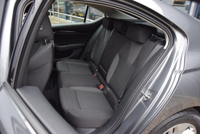 Skoda OCTAVIA 1.0 e-TSI Business Edition DSG Automaat | Org. NL | BOVAG Garantie | Full LED | Apple Carplay/Android Auto | Virtual Cockpit | Stoelverwarming | Elektrische Klep | Cruise Control |