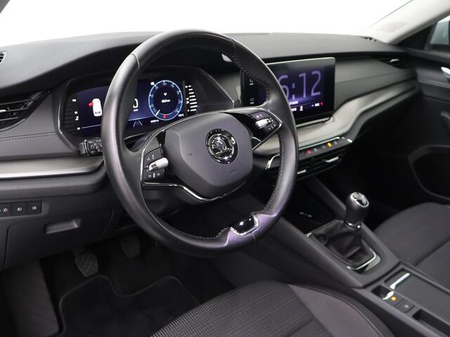 Skoda OCTAVIA Combi 1.0 TSI Ambition | 110 PK | Trekhaak wegklapbaar | LED verlichting | Apple Carplay/Android Auto |