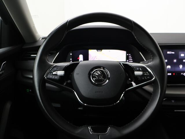 Skoda OCTAVIA Combi 1.0 TSI Ambition | 110 PK | Trekhaak wegklapbaar | Navigatiesysteem | Led verlichting |