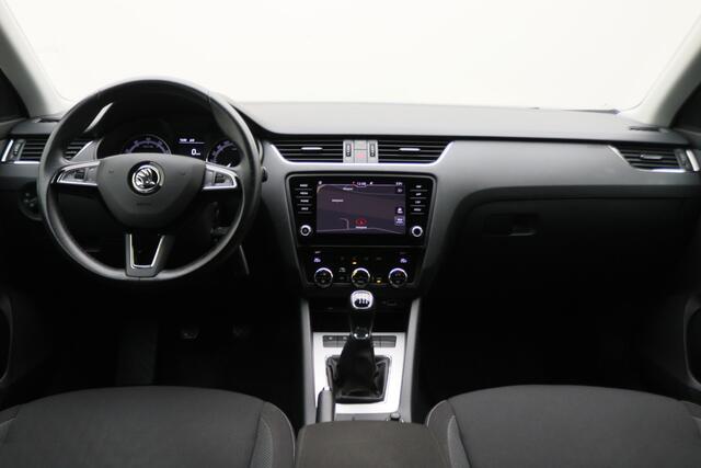 Skoda OCTAVIA Combi 1.0 TSI Greentech Business Edition Climate, Cruise, Camera, Apple Carplay, Elektrisch Pakket, 16''