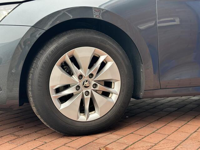 Skoda OCTAVIA Combi 1.0 TSI Business Edition | Navi | Sensoren | Elektrische klep