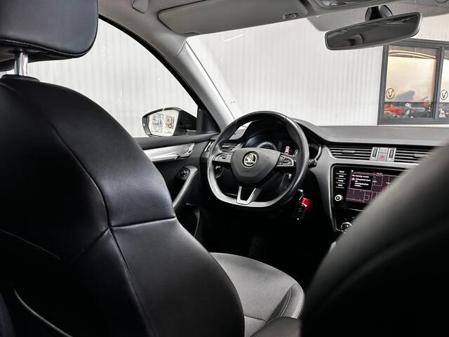 Skoda OCTAVIA Combi 1.5 TSI Sport Business/ AUTOMAAT/ 150PK!/ Half-Leder/ 16'' LMV/ Apple + Android/ Stoelverw./ Navi/ Clima/ Cruise/ Elek. pakket/ Isofix/ Bluetooth/ Armsteun/ Multi. Sportstuur/ Mistl./ PDC/ Extra getint glas.