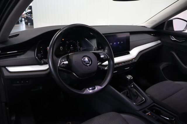 Skoda OCTAVIA Combi 1.5 TSI First Edition 150PK | Trekhaak | Stoelverwarming | Carpl