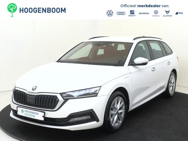 Skoda OCTAVIA Combi 1.4 TSI iV PHEV Business Edition | Parkeersensoren | CarPlay | Cruise control | Digital cockpit | Stoel- en stuurwielverwarming |