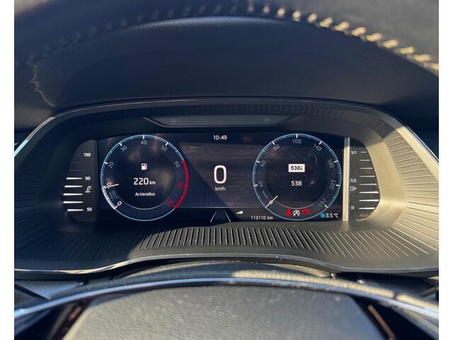 Skoda OCTAVIA Octavia 2022 / CarPlay / Stoelverwarming / Park Assist / 113k km / NL-Auto