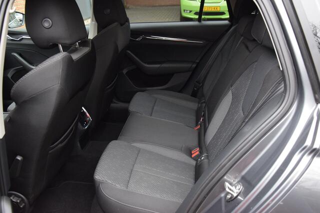 Skoda OCTAVIA Combi 1.5 e-TSI 150PK Business Edition Plus DSG Automaat | BOVAG Garantie | Trekhaak | Adaptive Cruise Control | Full LED | Apple Carplay/Android Auto | Virtual Cockpit | Stoelverwarming |