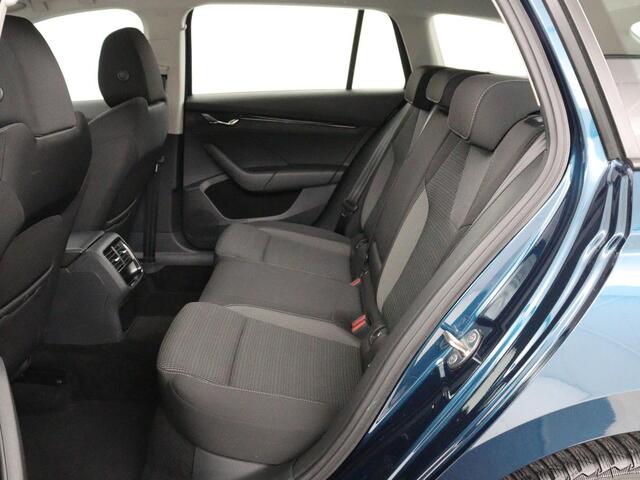 Skoda OCTAVIA 1.4 TSI iV PHEV Business Edition | Adaptive cruise | Stuurverwarming | Carplay | Navigatie | Parkeerhulp | 18'' | Full LED | Climate control | Plug In