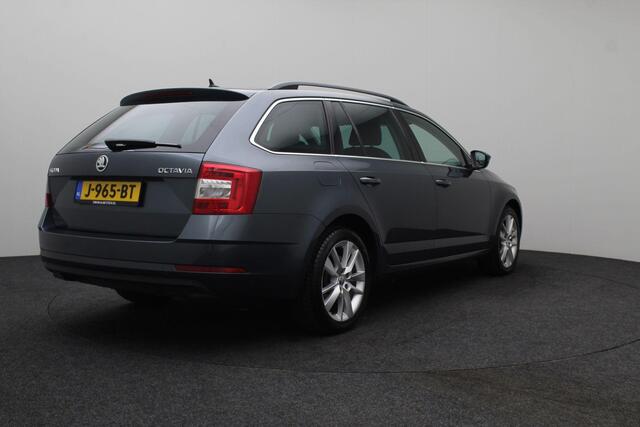 Skoda OCTAVIA Combi 1.0 TSI Greentech Business Edition 2020 | Airco | Navigatie | Cruise Control | Stoelverwarming | Parkeersensoren | Stuurwiel Multifunctioneel | Onderhoudshistorie | Boekjes | Nationale Autopas