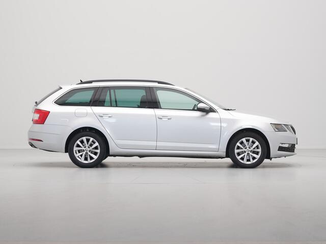 Skoda OCTAVIA Combi 1.0 TSI 115pk Greentech Business Edition Navigatie Stoelverwarming Carplay Pdc Cruise
