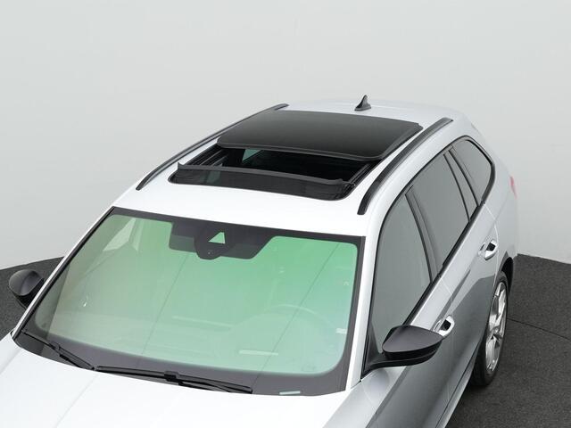 Skoda OCTAVIA Combi 1.4 TSI 245 pk DSG RS iV PHEV Business | Panoramadak | Head-up display | Matrix LED | Stuur-/stoelverwarming | Achteruitrijcamera
