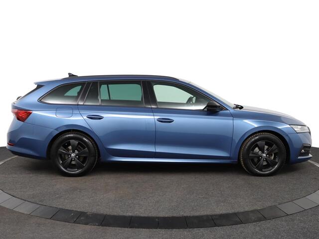 Skoda OCTAVIA Combi 1.0 e-TSI Sport Business |NAP |1e eigenaar |Dealeronderhouden|Trekhaak|Apple carplay