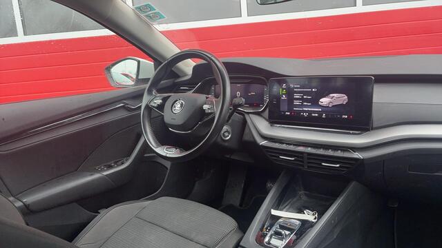 Skoda OCTAVIA Combi 1.0 e-TSI Business Edition AUTOMAAT / TREKHAAK / CLIMA / CARPLAY / FULL LED / PDC / BLUETOOTH / CRUISE / NL-AUTO