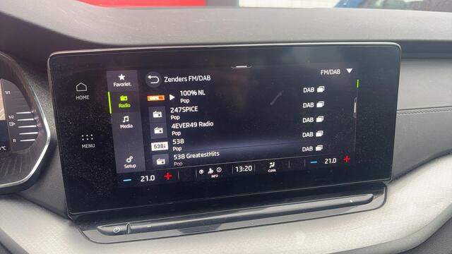 Skoda OCTAVIA Combi 1.0 e-TSI Business Edition AUTOMAAT / TREKHAAK / CLIMA / CARPLAY / FULL LED / PDC / BLUETOOTH / CRUISE / NL-AUTO