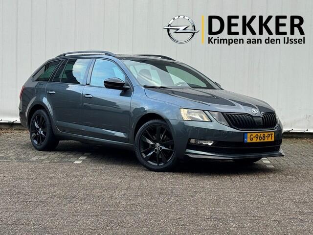Skoda OCTAVIA Combi 1.0 TSI Greentech Sport Business met Navigatie, Trekhaak, Zwarte hemel, Zwarte Accenten!