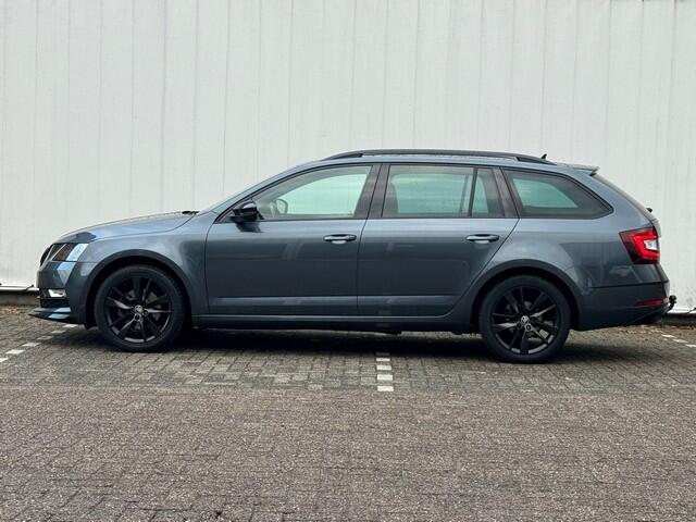 Skoda OCTAVIA Combi 1.0 TSI Greentech Sport Business met Navigatie, Trekhaak, Zwarte hemel, Zwarte Accenten!