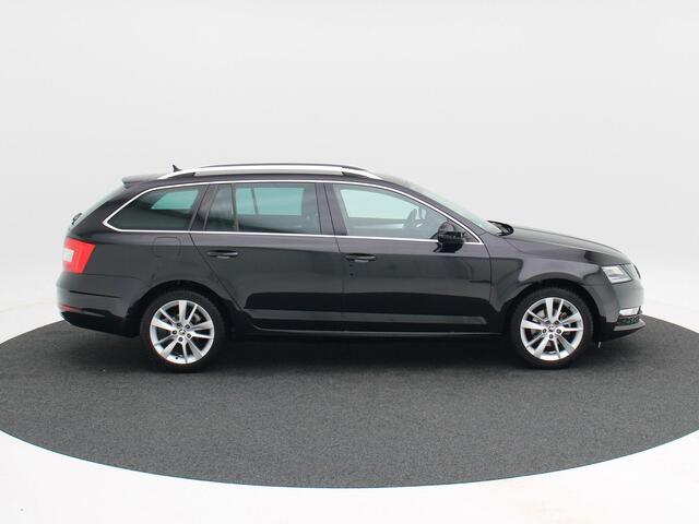 Skoda OCTAVIA Combi 1.0 TSi 115 Pk Automaat Ambition Business | Trekhaak | Navigatie | CarPlay | Stoelverwarming | 17 Inch | 85.572 Km!