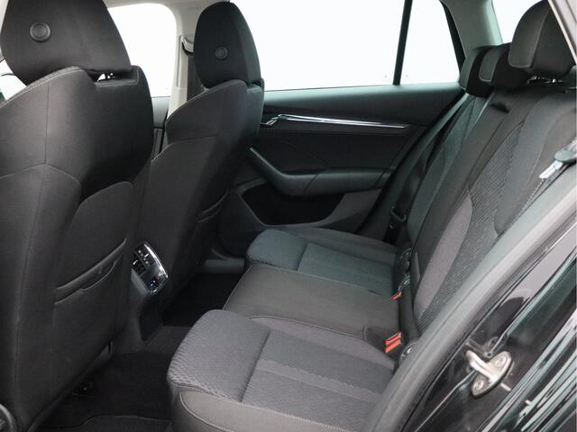 Skoda OCTAVIA Combi 1.0 e-TSI Business Edition Plus/ automaat/ zeer mooi!