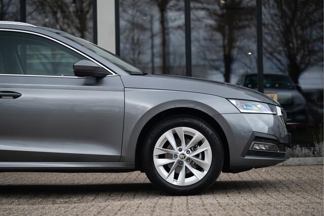 Skoda OCTAVIA Combi 1.0 e-TSI Business Edition | Trekhaak | Camera | Adapt. Cruise | Matrix LED | Navi