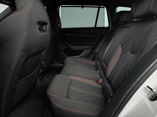 Skoda OCTAVIA Combi 1.4 TSI RS iV PHEV Business | Canton Audio | Dealer Onderhouden | Winter Pack