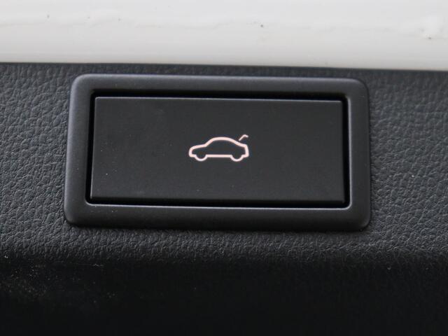 Skoda OCTAVIA 1.0 e-TSI Business Edition | 61.800km NAP | Camera | Carplay | Navigatie | Full LED | Parkeerhulp | Digital Cockpit | Cruise control