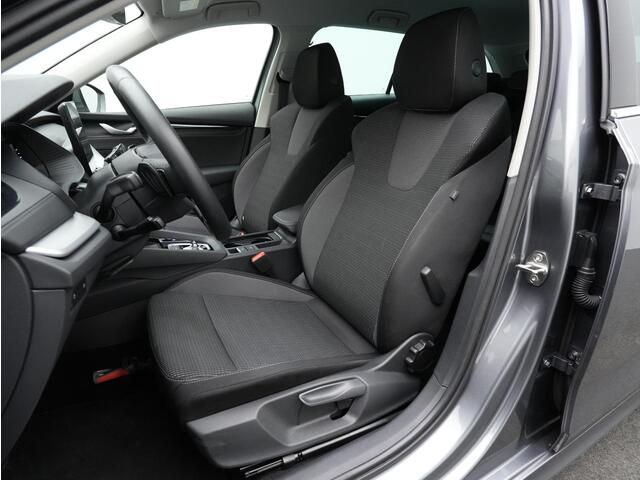 Skoda OCTAVIA Combi 1.5 TSI MHEV DSG Business Edition Plus | Achteruitrijcamera | Adaptive cruise | Navigatie