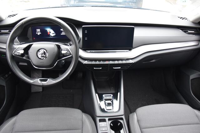 Skoda OCTAVIA Combi 1.4 TSI 150PK iV PHEV Business Edition | Org. NL | BOVAG Garantie | Plug in Hybride | Virtual Cockpit | Navigatie | Full LED | PDC Voor&Achter | Elektrische Kofferklep |