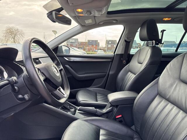 Skoda OCTAVIA Combi 1.5 TSI Greentech Style Business | Automaat | 150Pk | Pano Dak | Trekhaak | Leder | Canton Sound |