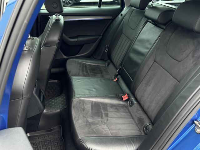 Skoda OCTAVIA Combi 1.0 TSI Greentech Style Business NL-AUTO | PANODAK | TREKHAAK | LUXE BEKLEDING