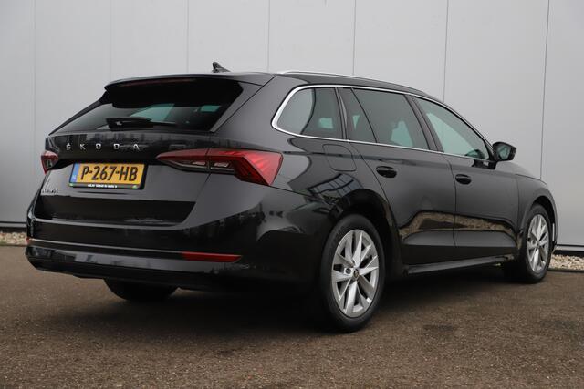 Skoda OCTAVIA Combi 1.0 TSI Business Edition Plus Leder Trekhaak Virtual Cockpit Navigatie Carplay Android Climate Control Adaptive Cruise Achteruitrijcamera Stoelverwarming