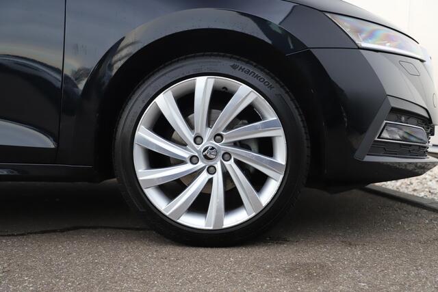 Skoda OCTAVIA Combi 1.0 e-TSI Business Edition Plus Automaat Virtual Cockpit 17 inch LMV Adaptive Cruise LED Sfeerverlichting Elektrische Achterklep