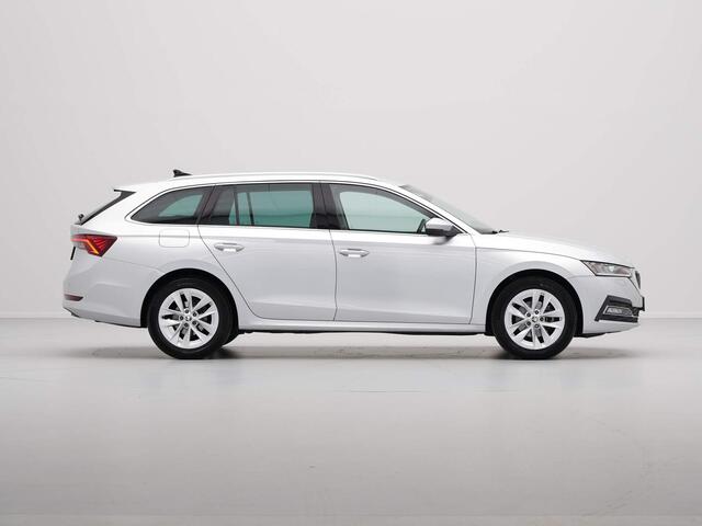 Skoda OCTAVIA Combi 1.0 TSI 110pk Navigatie Keyless Privacyglas Camera 23