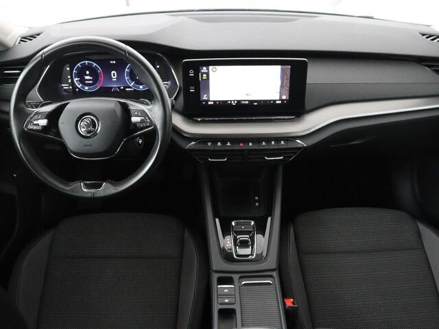 Skoda OCTAVIA 1.0 e-TSI Business Edition | Trekhaak | Carplay | Navigatie | Full LED | Parkeerhulp | Cruise control | Digital Cockpit | Climate control | Getint glas