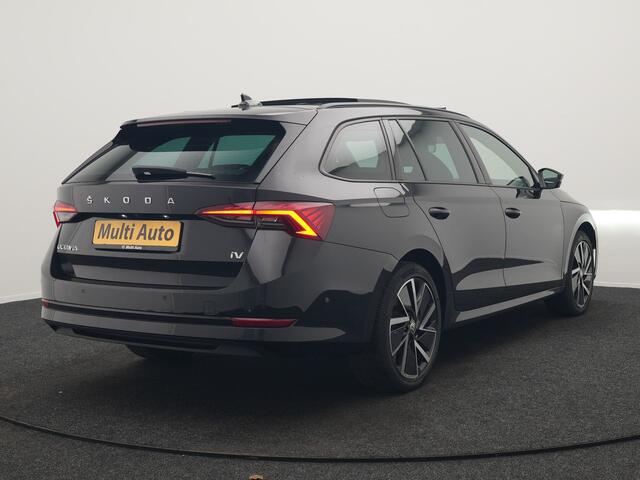 Skoda OCTAVIA Combi 1.4 TSI iV Sportline Business Plug In Hybrid 204pk Dealer O.H. PHEV | Panodak | Sportstoelen Memory & Verwarmd | Matrix LED | Sfeerverlichting | Apple Carplay | Keyless | Blis | Cruise Control | Navigatie | DAB |