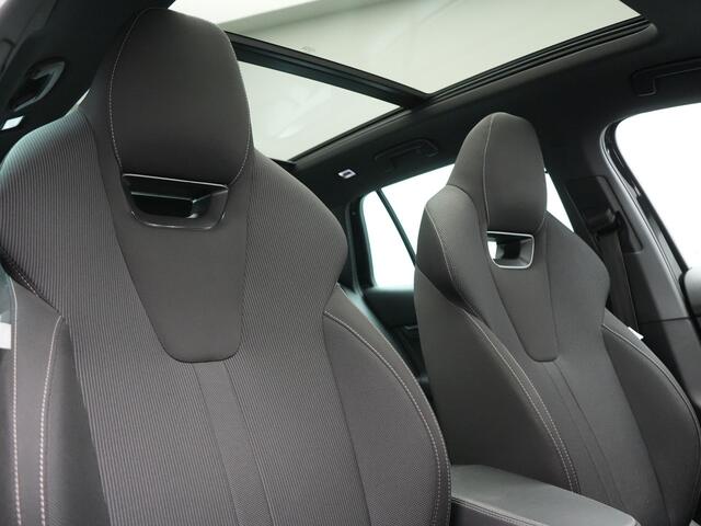 Skoda OCTAVIA Combi 1.4 TSI iV Sportline Business Plug In Hybrid 204pk Dealer O.H. PHEV | Panodak | Sportstoelen Memory & Verwarmd | Matrix LED | Sfeerverlichting | Apple Carplay | Keyless | Blis | Cruise Control | Navigatie | DAB |