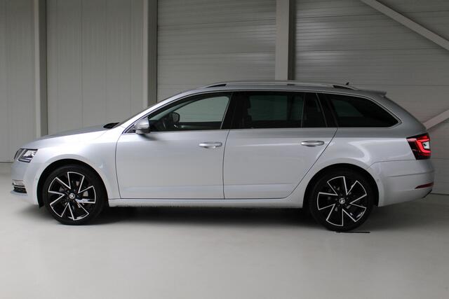 Skoda OCTAVIA Combi 1.0 TSI Greentech Business Edition Plus Navigatie | Leder | Trekhaak | Virtual Cockpit
