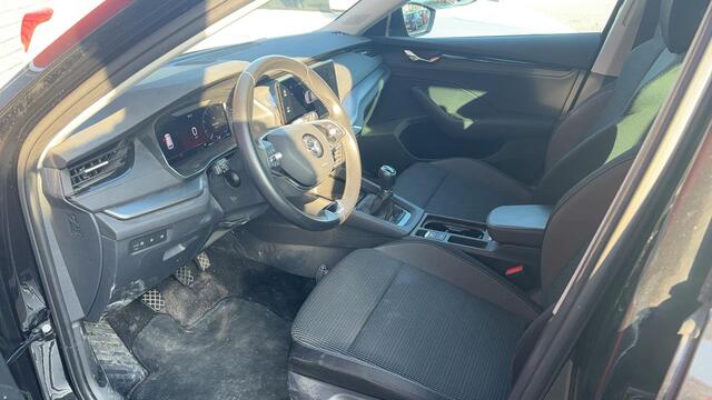 Skoda OCTAVIA Combi 1.0 TSI Business Edition TREKHAAK / STOELVERW / STUURVERW / VIRTUAL / FULL LED / KEYLESS / CARPLAY / NL-AUTO