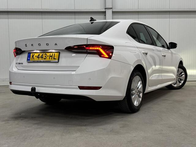 Skoda OCTAVIA 1.0 TSI Ambition LED NAVI CLIMA CARPLAY TREKHAAK