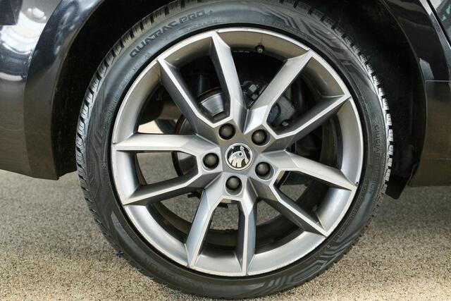 Skoda OCTAVIA Combi 1.5 TSI Greentech Sport Business Leder, Navi, Memoryseats, 18 Inch, Trekaak