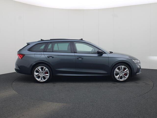 Skoda OCTAVIA Combi 1.4TSI 180kW/245PK RS iV PHEV DSG · Panoramadak · Keyless · Apple/Android Car Play
