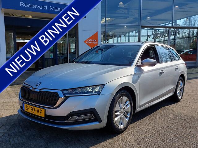 Skoda OCTAVIA Combi 1.5 e-TSI 150pk Automaat Business Edition | Navi | Apple Carplay+Android Auto | Clima | Cruise | Led Koplampen | Keyless Entry | Pdc V+A | Rijstrook+Licht+Regensensor | Trekhaak | 16''lm