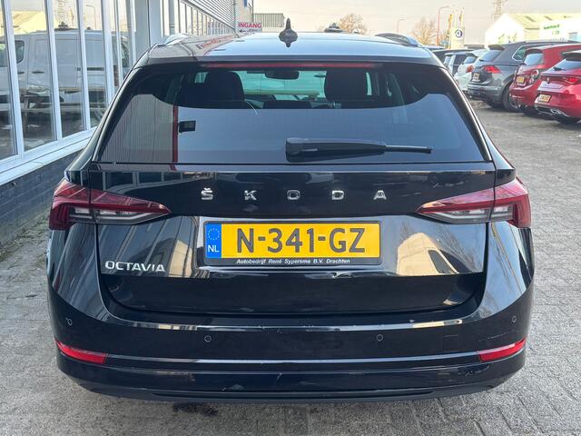 Skoda OCTAVIA Combi 1.0 TSI Business Edition Plus | Memory Stoelen | Stuur Verwarming | Parkeer Sensoren