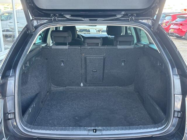 Skoda OCTAVIA Combi 1.0 TSI Business Edition Plus | Memory Stoelen | Stuur Verwarming | Parkeer Sensoren