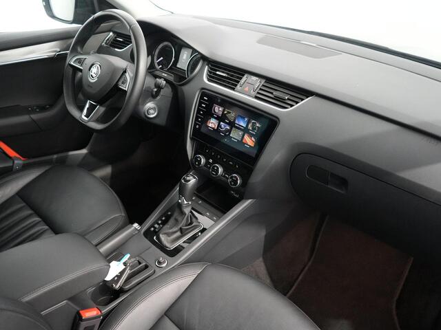 Skoda OCTAVIA Combi 1.5 TSI Greentech Business Edition Plus | Leer | Trekhaak | Canton | Winterpakket |