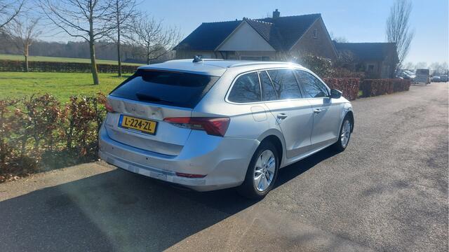 Skoda OCTAVIA Combi 1.0 TSI Business Edition CLIMA/NAVI/LED BJ 2021