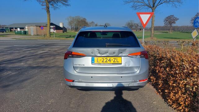 Skoda OCTAVIA Combi 1.0 TSI Business Edition CLIMA/NAVI/LED BJ 2021