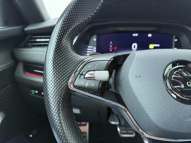 Skoda OCTAVIA Combi 1.4 TSI iV PHEV Sportline Business | 204 PK | Automaat | 19" LM velgen | Head-up display | Achteruitrijcamera | Matrix LED koplampen |