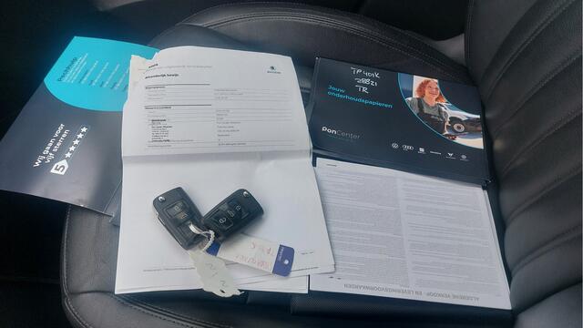 Skoda OCTAVIA Combi 1.0 TSI Greentech Style Business CLIMA/NAVI/DSG BJ 2018