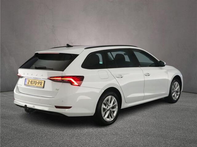 Skoda OCTAVIA Combi Business Edition 1.4 TSI PHEV 204pk DSG Automaat Trekhaak, Navigatie, Parkeersensoren, Cruise control, Elektrische achterklep, LED koplampen, App connect